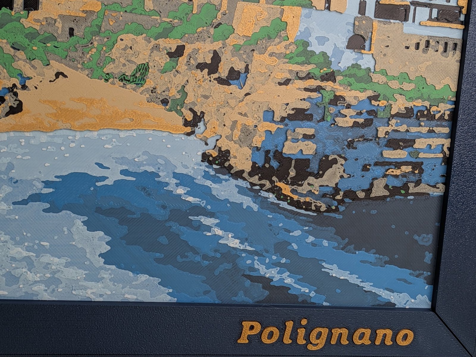 Dettaglio del mare in Foto 3D a colori: onde in più toni di blu e schiuma bianca in rilievo